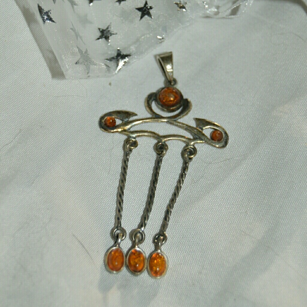 Jewelry / Vintage Necklace Charm